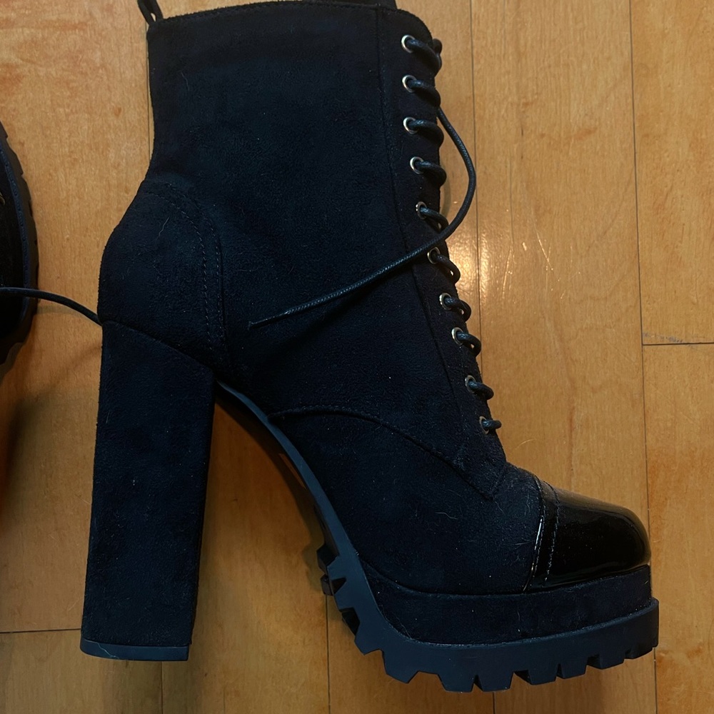 HIGH HEEL COMBAT BOOTS: never worn!!!